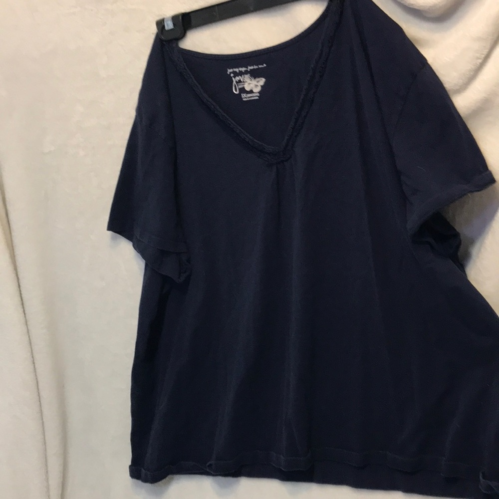 Dark blue t-short